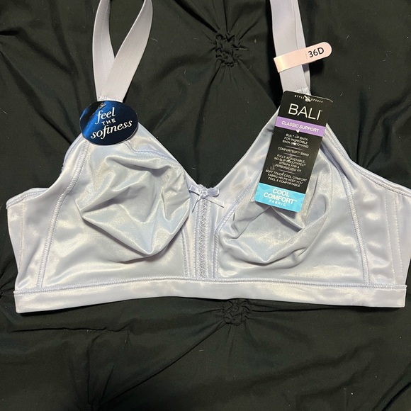 Woman’s Bra - Picture 1 of 2